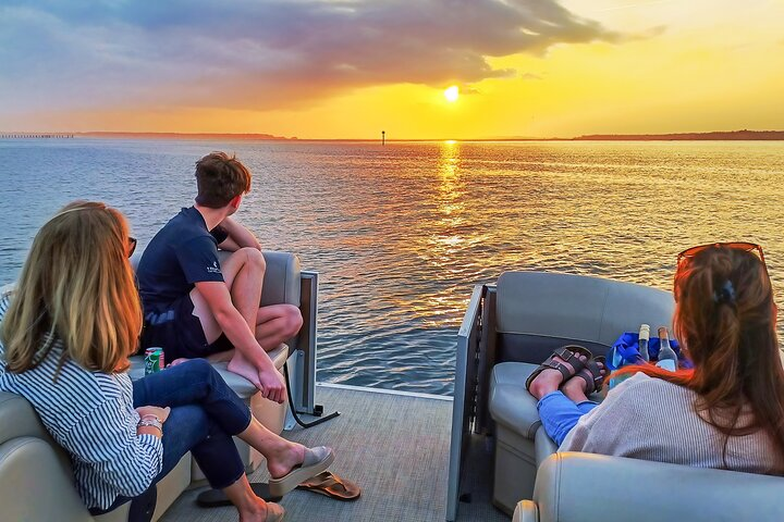 Hilton Head Luxury Pontoon Rental for 2 to 8 hours - Photo 1 of 6